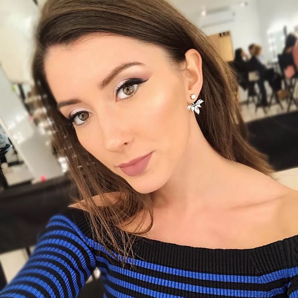 “Diamond Princess" Floral Unique Cute Stud Earring - Picture 2 of 14